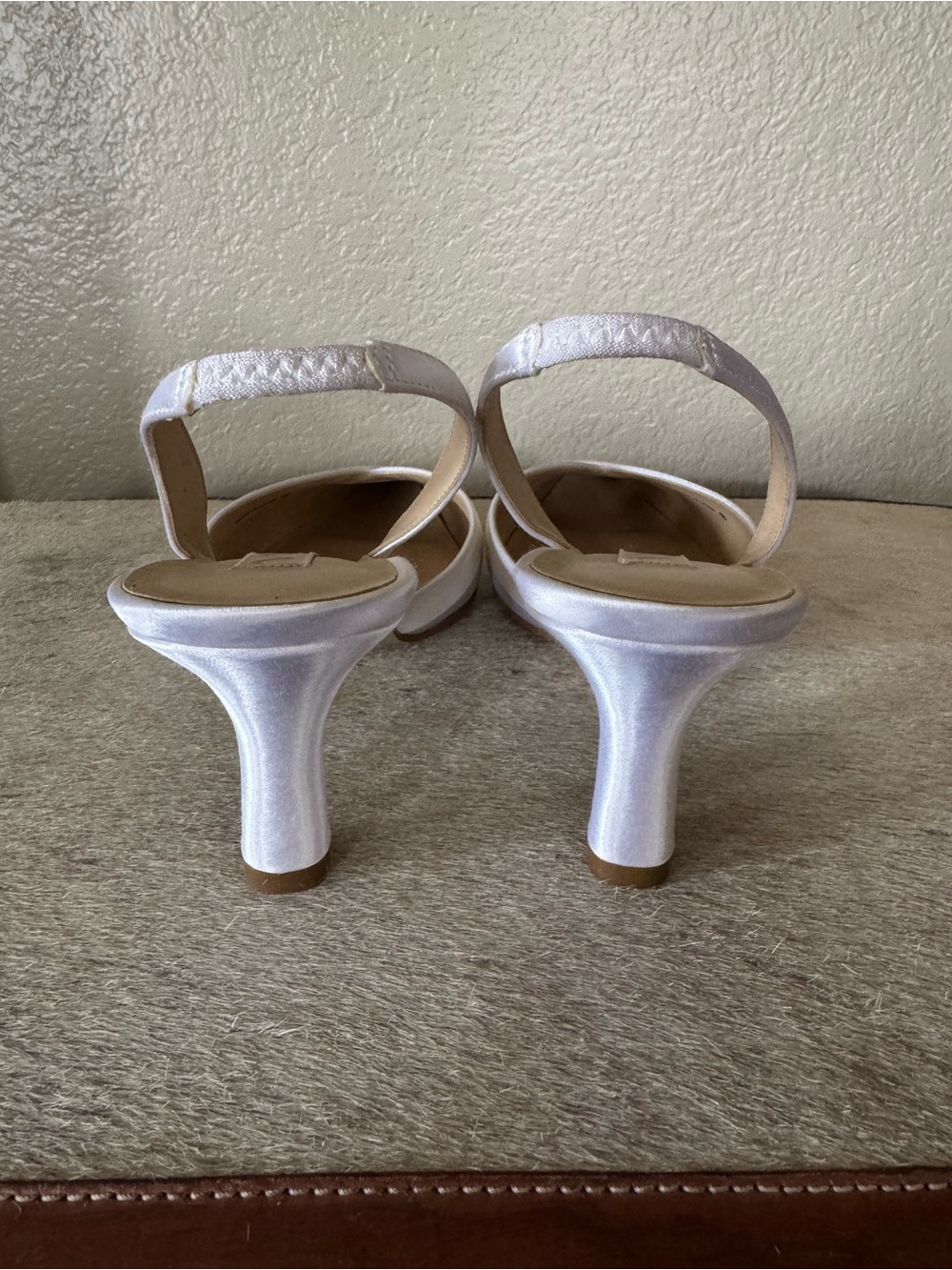 Vintage 90s Nina Ivory Satin Dyeable Bridal Heels Slingback Pumps 8.5 - Picture 3 of 10